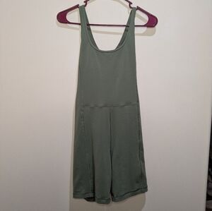 Aritzia TnAction Surge Romper Green One Piece Bodysuit Cross Back Size Medium